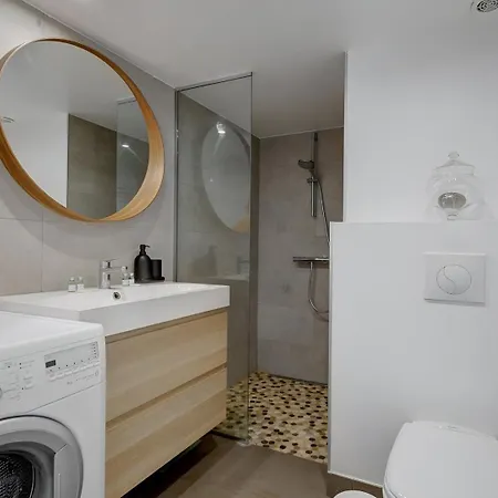 Appartement Bluestay 245 -duplex Sur Les Champs-elysees+balcon