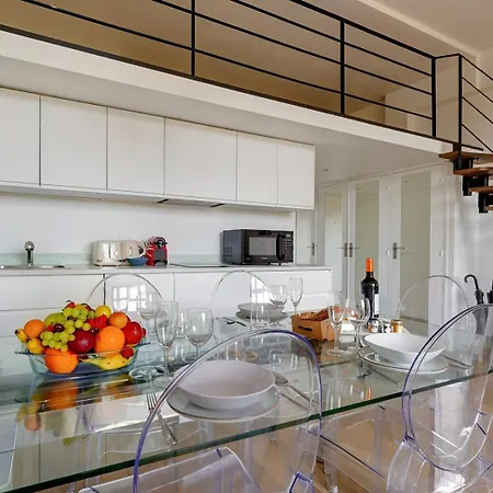Bluestay 245 -duplex Sur Les Champs-elysees+balcon Apartman Párizs